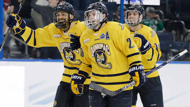 frozen-four-quinnipiac-defeats-boston-college-advances-championship.jpg
